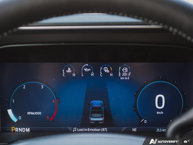 NEW 2026 Ford F-350 Super Duty Platinum Tremor - Agate Black Exterior / BLACK ONYX/BLUE LEATHER Interior - $125,720 - Stock #E60283 - VIN 1FT8W3BM8TED60496 - Photo 15