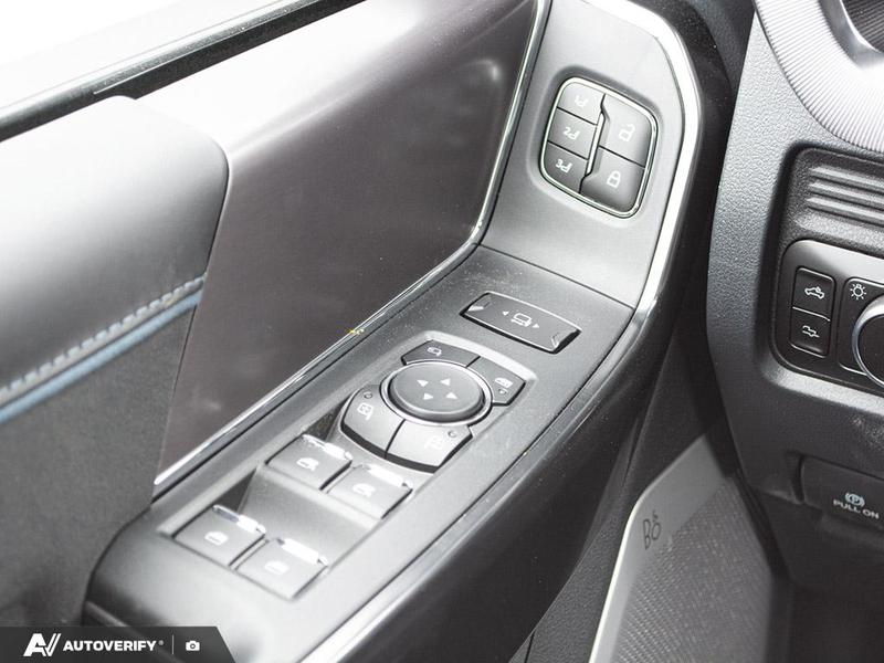 NEW 2026 Ford F-350 Super Duty Platinum - Agate Black Exterior / BLACK ONYX/BLUE LEATHER Interior - $124,761 - Stock #D60306 - VIN 1FT8W3BM5TED97599 - Photo 17