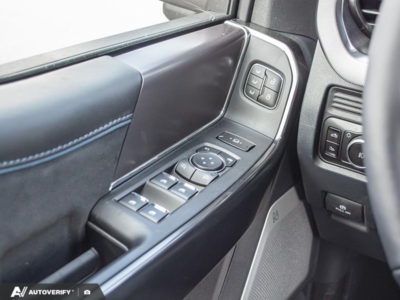 NEW 2026 Ford F-350 Super Duty Platinum - Agate Black Exterior / BLACK ONYX/BLUE LEATHER Interior - $114,915 - Stock #D60311 - VIN 1FT8W3BT6TED85081 - Photo 17