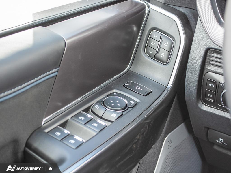 NEW 2026 Ford F-350 Super Duty Platinum - Carbonized Grey Metallic Exterior / BLACK ONYX/BLUE LEATHER Interior - $115,436 - Stock #D60348 - VIN 1FT8W3BT2TEE05424 - Photo 17