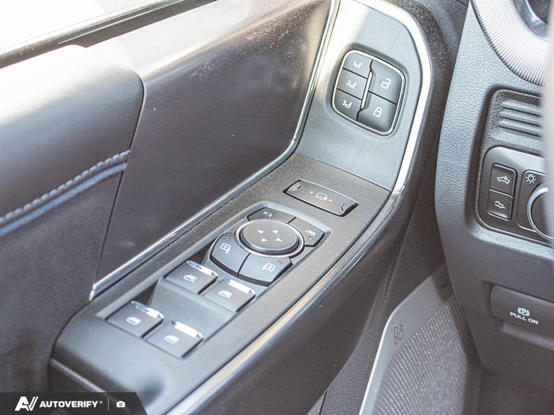 NEW 2026 Ford F-350 Super Duty Platinum - Avalanche Exterior / BLACK ONYX/PLATINUM BLUE, UNIQUE PLATINUM LEATHER 40/CONSOLE/40 Interior - $140,096 - Stock #D60791 - VIN 1FT8W3BMXTED92978 - Photo 17