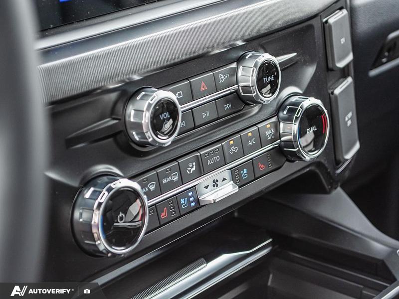NEW 2026 Ford F-350 Super Duty Platinum - Carbonized Grey Metallic Exterior / BLACK ONYX/BLUE LEATHER Interior - $124,761 - Stock #D60444 - VIN 1FT8W3BMXTEE27115 - Photo 19