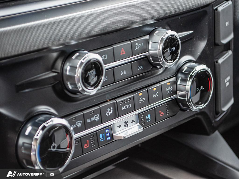 NEW 2026 Ford F-350 Super Duty Platinum - Agate Black Exterior / BLACK ONYX/BLUE LEATHER Interior - $114,161 - Stock #D60436 - VIN 1FT8W3BT6TEE26681 - Photo 19