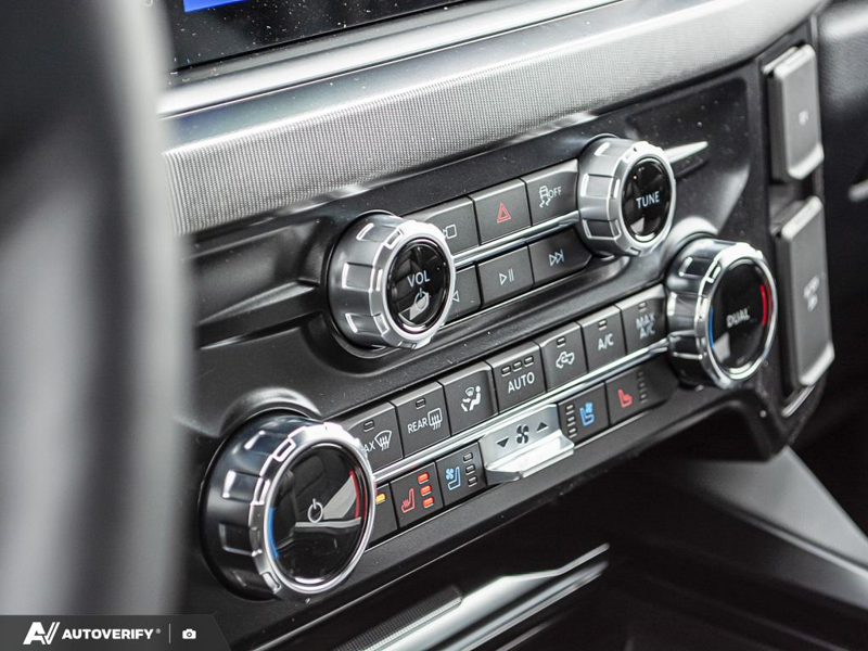 NEW 2026 Ford F-350 Super Duty Platinum - Star White Tri-coat Metallic Exterior / BLACK ONYX/BLUE LEATHER Interior - $125,216 - Stock #D60358 - VIN 1FT8W3BM1TEE07738 - Photo 20