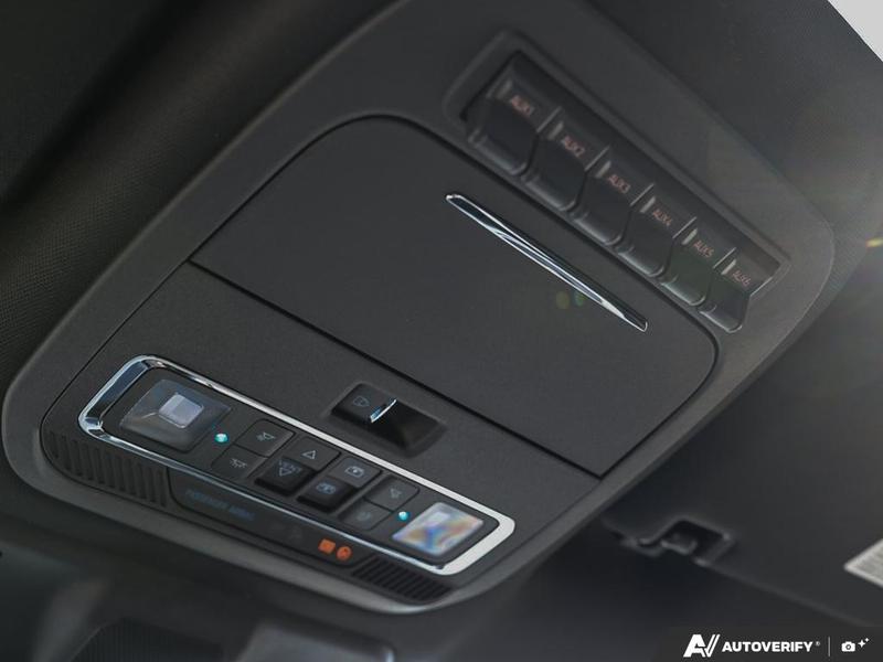 NEW 2026 Ford F-350 Super Duty Platinum Tremor - Star White Tri-coat Metallic Exterior / BLACK ONYX/BLUE LEATHER Interior - $137,153 - Stock #E60247 - VIN 1FT8W3BM5TED66353 - Photo 22