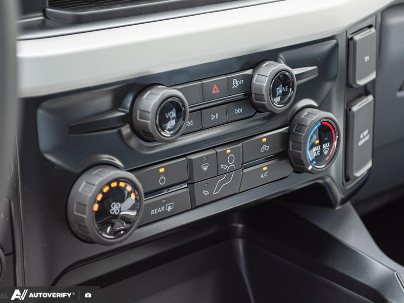NEW 2026 Ford F-350 Super Duty XLT - Oxford White Exterior / MEDIUM DARK SLATE CLOTH Interior - $90,656 - Stock #D60648 - VIN 1FT8W3DT9TEF02228 - Photo 21