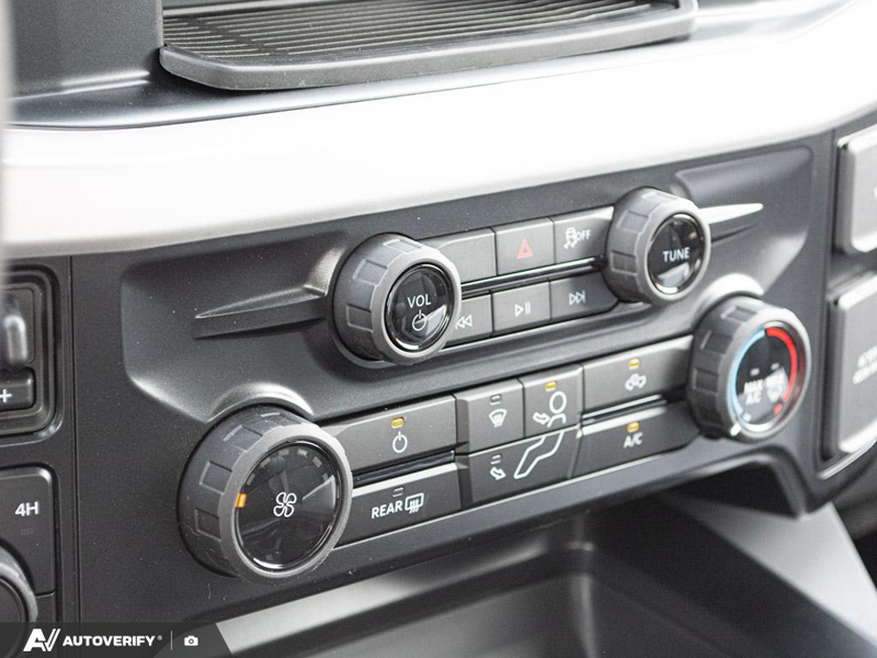 NEW 2026 Ford F-350 Super Duty XLT - Oxford White Exterior / MEDIUM DARK SLATE CLOTH Interior - $88,442 - Stock #D60708 - VIN 1FT8W3BT8TEF28290 - Photo 21