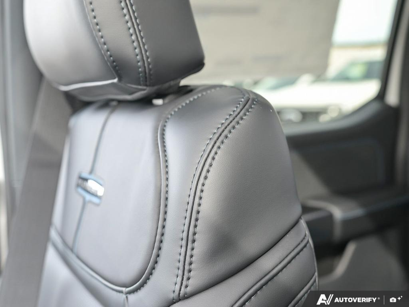 NEW 2026 Ford F-350 Super Duty Platinum - Star White Tri-coat Metallic Exterior / BLACK ONYX/BLUE LEATHER Interior - $116,043 - Stock #E60392 - VIN 1FT8W3BT6TED89079 - Photo 23