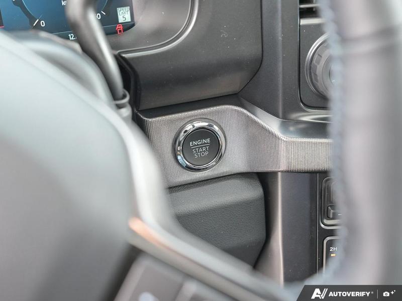 NEW 2026 Ford F-350 Super Duty Platinum Tremor - Star White Tri-coat Metallic Exterior / BLACK ONYX/BLUE LEATHER Interior - $137,253 - Stock #E60436 - VIN 1FT8W3BM9TEE06076 - Photo 27
