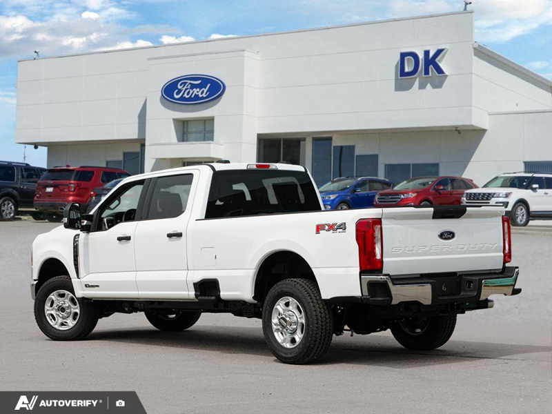 NEW 2026 Ford F-350 Super Duty XLT - Oxford White Exterior / MEDIUM DARK SLATE CLOTH Interior - $88,442 - Stock #D60708 - VIN 1FT8W3BT8TEF28290 - Photo 4