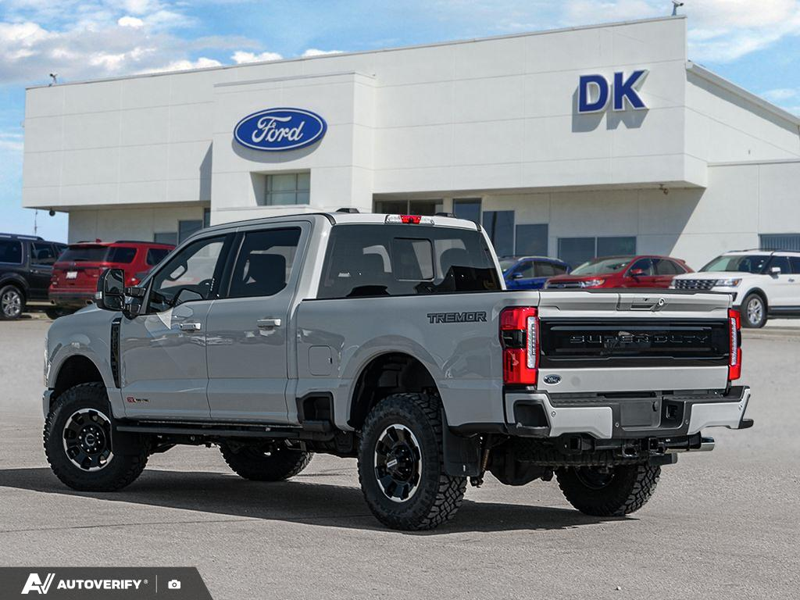 NEW 2026 Ford F-350 Super Duty Platinum - Avalanche Exterior / BLACK ONYX/PLATINUM BLUE, UNIQUE PLATINUM LEATHER 40/CONSOLE/40 Interior - $140,096 - Stock #D60791 - VIN 1FT8W3BMXTED92978 - Photo 4