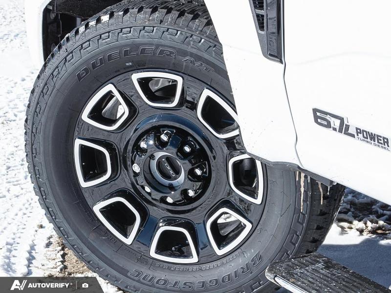 NEW 2026 Ford F-350 Super Duty Platinum - Star White Tri-coat Metallic Exterior / BLACK ONYX/BLUE LEATHER Interior - $121,561 - Stock #D60313 - VIN 1FT8W3BT6TED95352 - Photo 6