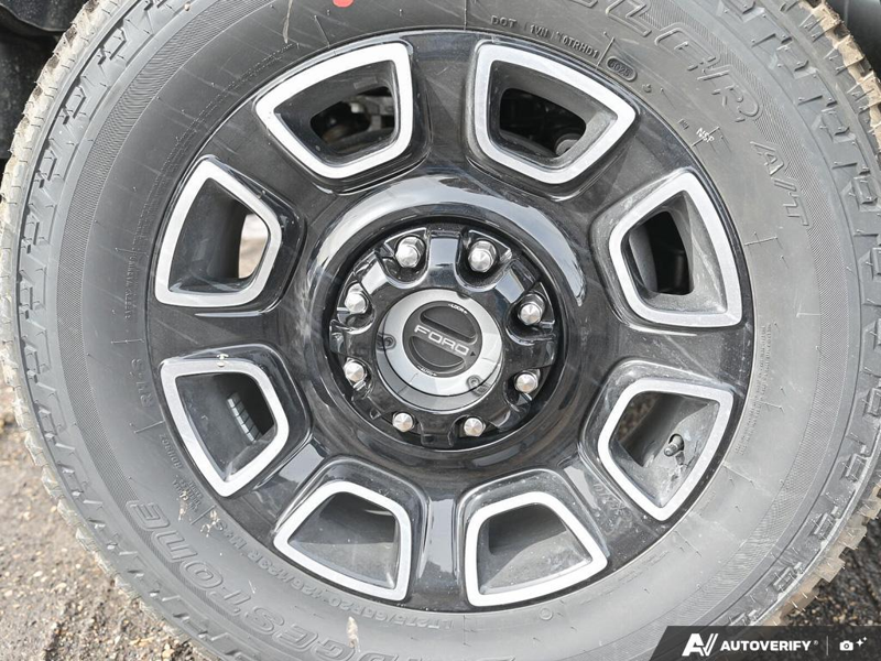 NEW 2026 Ford F-350 Super Duty Platinum - Star White Tri-coat Metallic Exterior / BLACK ONYX/BLUE LEATHER Interior - $122,828 - Stock #E60392 - VIN 1FT8W3BT6TED89079 - Photo 6