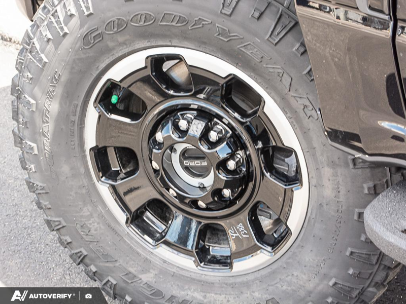NEW 2026 Ford F-350 Super Duty Platinum - Agate Black Metallic Exterior / BLACK ONYX/PLATINUM BLUE, UNIQUE PLATINUM LEATHER 40/CONSOLE/40 Interior - $120,930 - Stock #D60703 - VIN 1FT8W3BM4TED65193 - Photo 6