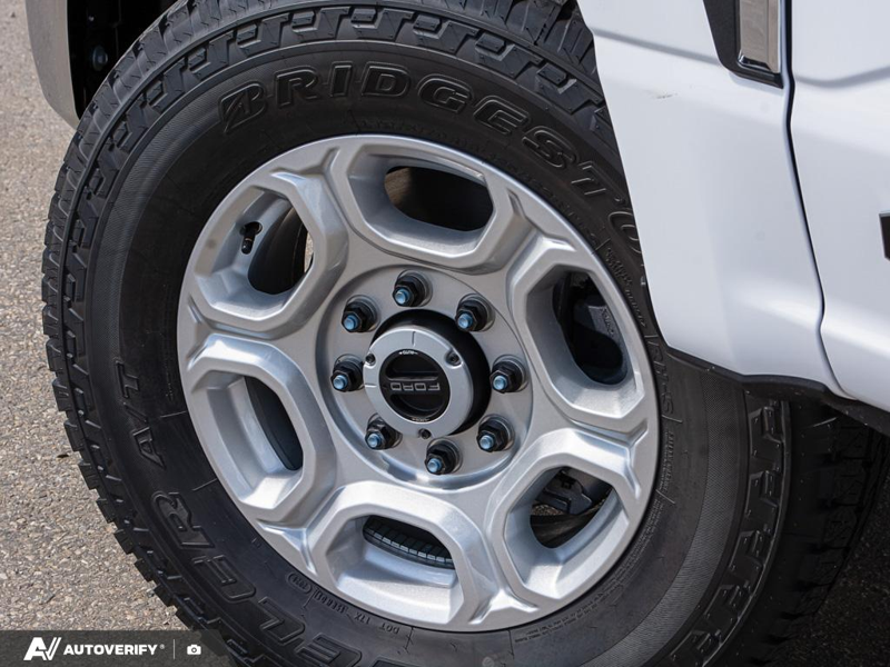 NEW 2026 Ford F-350 Super Duty XLT - Oxford White Exterior / MEDIUM DARK SLATE CLOTH Interior - $87,264 - Stock #D60650 - VIN 1FT8W3BT3TEF01188 - Photo 6