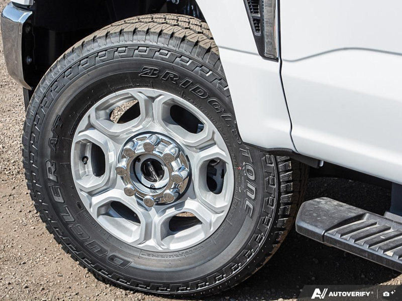 NEW 2026 Ford F-350 Super Duty XLT - Oxford White Exterior / MEDIUM DARK SLATE CLOTH Interior - $80,062 - Stock #E60419 - VIN 1FT8W3BN1TED90464 - Photo 6