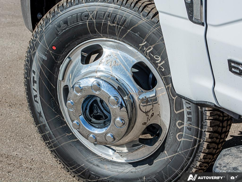 NEW 2026 Ford F-350 Super Duty XLT DRW - Oxford White Exterior / MEDIUM DARK SLATE CLOTH Interior - $94,819 - Stock #E60466 - VIN 1FT8W3DT3TEE00083 - Photo 6