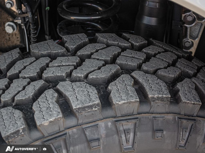 NEW 2026 Ford F-350 Super Duty Platinum - Avalanche Exterior / BLACK ONYX/PLATINUM BLUE, UNIQUE PLATINUM LEATHER 40/CONSOLE/40 Interior - $140,096 - Stock #D60791 - VIN 1FT8W3BMXTED92978 - Photo 7