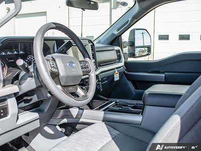 2026 Ford F-450 Super Duty XLT 1