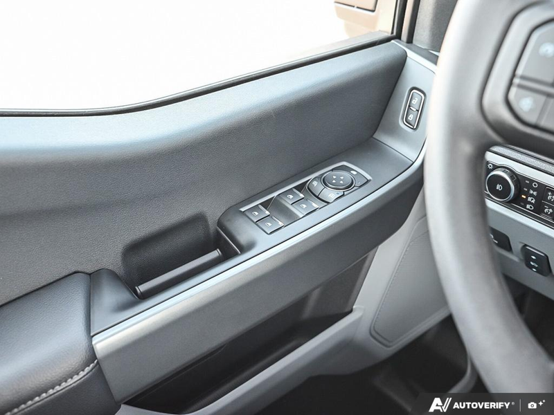 NEW 2026 Ford F-450 Super Duty XLT - Oxford White Exterior / MEDIUM DARK SLATE CLOTH Interior - $106,099 - Stock #E60860 - VIN 1FT8W4DT9TEE98140 - Photo 17