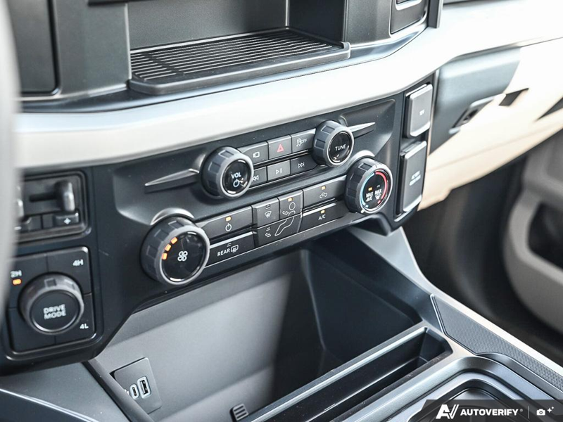 NEW 2026 Ford F-450 Super Duty XLT - Oxford White Exterior / MEDIUM DARK SLATE CLOTH Interior - $106,099 - Stock #E60860 - VIN 1FT8W4DT9TEE98140 - Photo 20