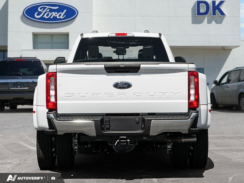 NEW 2026 Ford F-450 Super Duty XLT - Oxford White Exterior / MEDIUM DARK SLATE CLOTH Interior - $104,464 - Stock #D60625 - VIN 1FT8W4DT3TEE97016 - Photo 5