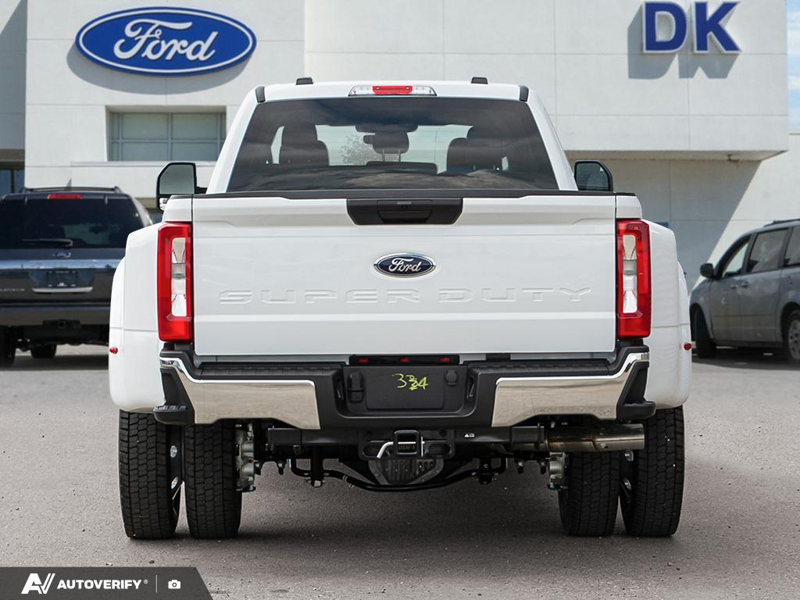 NEW 2026 Ford F-450 Super Duty XLT - Oxford White Exterior / MEDIUM DARK SLATE CLOTH Interior - $99,234 - Stock #D60628 - VIN 1FT8W4DT1TEF05128 - Photo 5