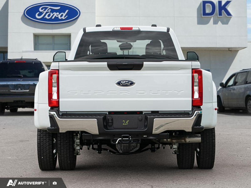 NEW 2026 Ford F-450 Super Duty XLT - Oxford White Exterior / MEDIUM DARK SLATE CLOTH Interior - $104,464 - Stock #D60629 - VIN 1FT8W4DT0TEF05430 - Photo 5