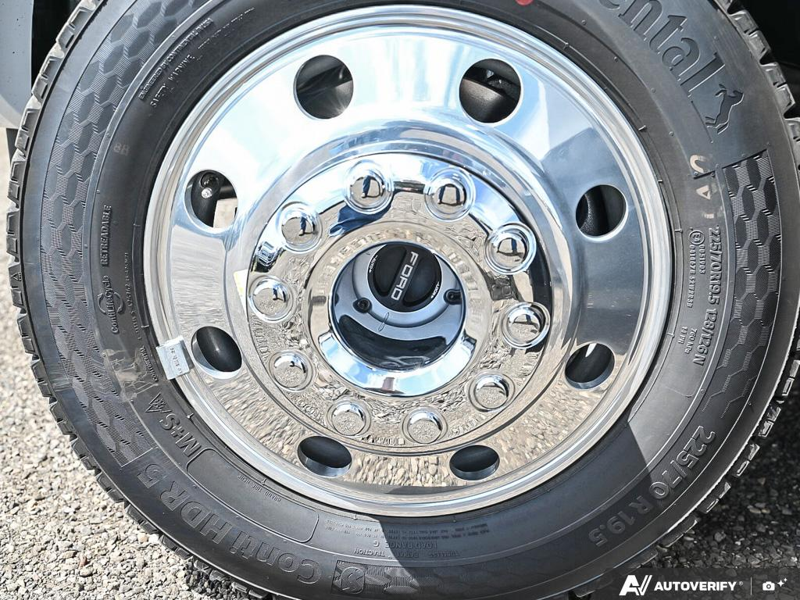 NEW 2026 Ford F-450 Super Duty XLT - Oxford White Exterior / MEDIUM DARK SLATE CLOTH Interior - $105,039 - Stock #E60843 - VIN 1FT8W4DT7TEF06445 - Photo 6