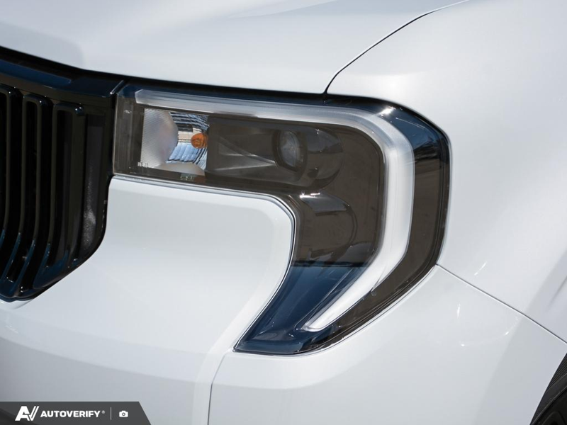 NEW 2026 Ford Maverick Lobo High - Space White Metallic Exterior / BLACK ONYX Interior - $48,852 - Stock #D60438 - VIN 3FTCW8PA1TRA69065 - Photo 10