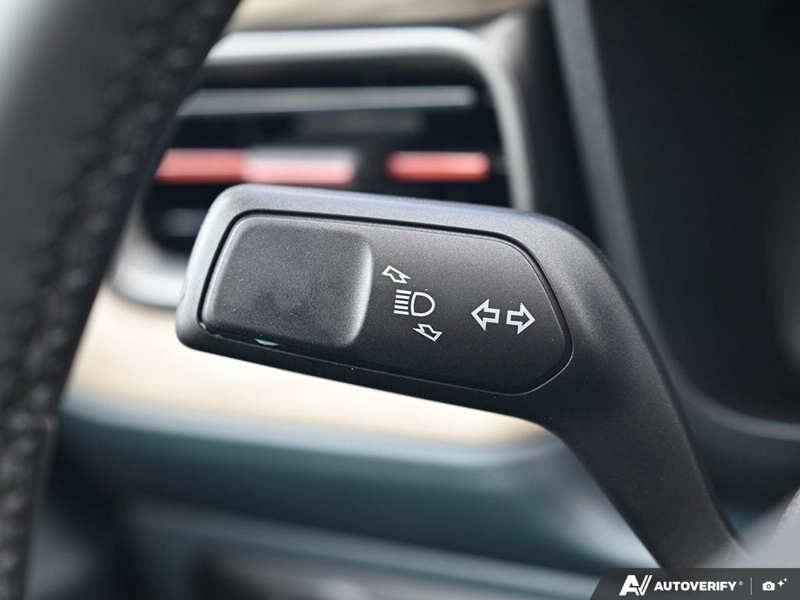 NEW 2026 Ford Maverick Lariat - Space White Metallic Exterior / SMOKED TRUFFLED, ACTIVEX TRIMMED HEATED FRONT BUCKET SEATS Interior - $49,923 - Stock #E60958 - VIN 3FTTW8S3XTRB30941 - Photo 16
