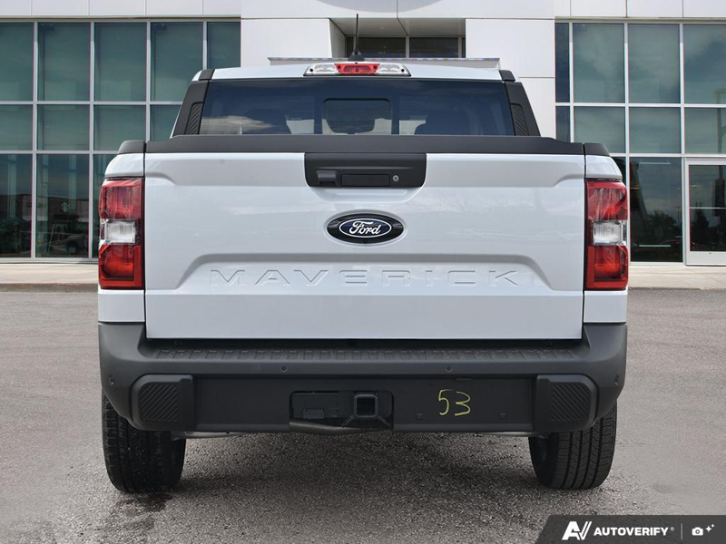 NEW 2026 Ford Maverick Lariat - Space White Metallic Exterior / SMOKED TRUFFLED, ACTIVEX TRIMMED HEATED FRONT BUCKET SEATS Interior - $49,923 - Stock #E60958 - VIN 3FTTW8S3XTRB30941 - Photo 5
