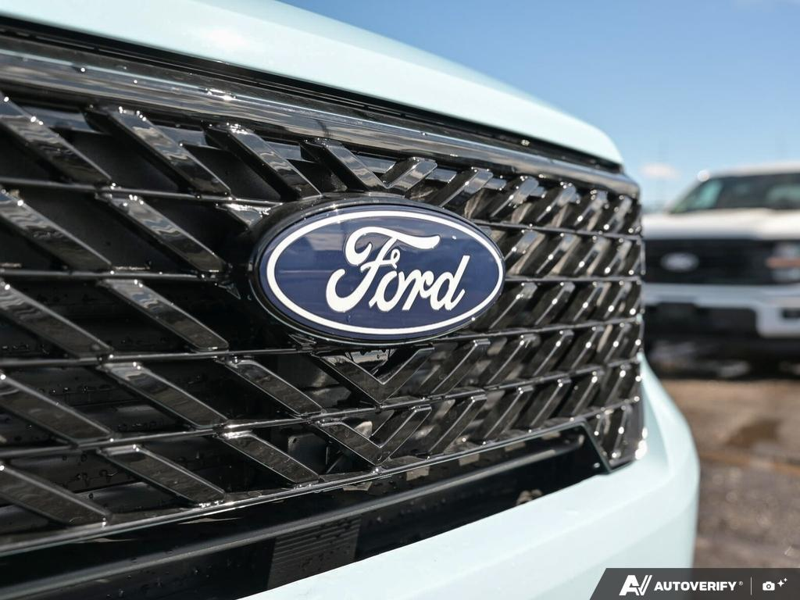 NEW 2026 Ford Maverick XLT - Light Blue Exterior / BLACK ONYX Interior - $51,244 - Stock #E60470 - VIN 3FTTW8J35TRA69239 - Photo 9