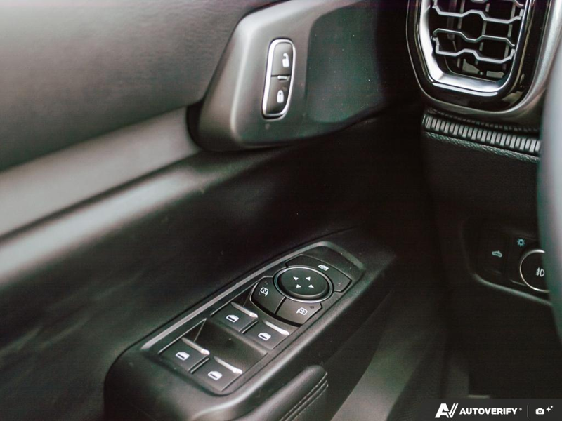 NEW 2026 Ford Ranger XLT - Oxford White Exterior / EBONY PREMIUM CLOTH Interior - $56,913 - Stock #E60310 - VIN 1FTER4HP2TLE04246 - Photo 17