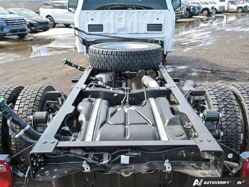 NEW 2026 Ford Super Duty F-550 DRW XLT - Oxford White Exterior / MEDIUM DARK SLATE CLOTH Interior - $100,594 - Stock #E60293 - VIN 1FDUF5HT7TED93364 - Photo 11