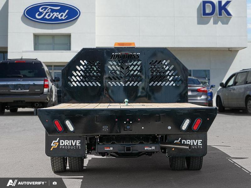 NEW 2026 Ford Super Duty F-550 DRW XLT - Oxford White Exterior / MEDIUM DARK SLATE CLOTH Interior - $122,424 - Stock #D60564 - VIN 1FD0W5HT2TEE30724 - Photo 5