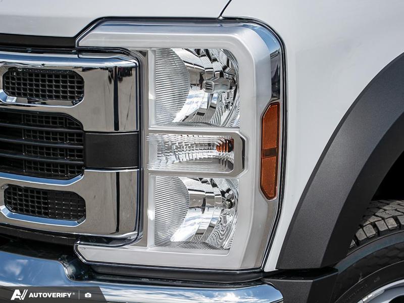 NEW 2026 Ford Super Duty F-550 DRW XLT - Oxford White Exterior / MEDIUM DARK SLATE CLOTH Interior - $122,424 - Stock #D60564 - VIN 1FD0W5HT2TEE30724 - Photo 10