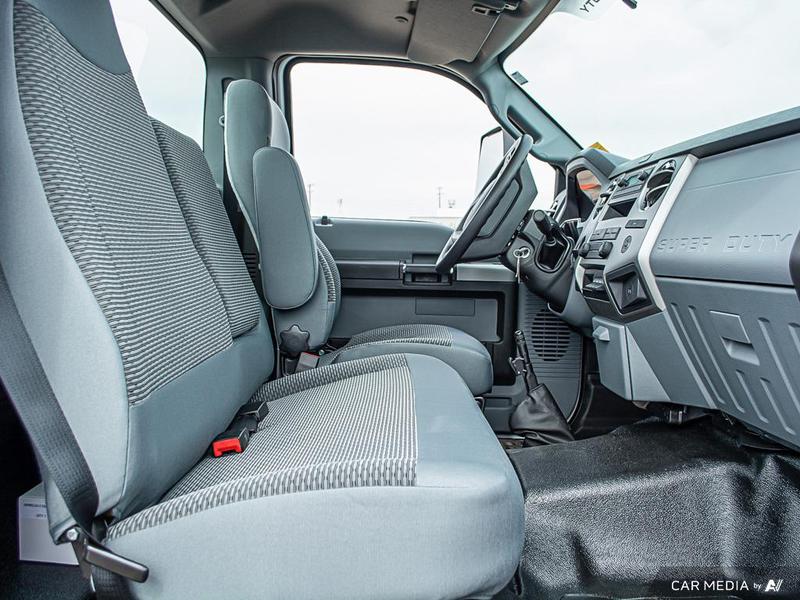 NEW 2026 Ford Super Duty F-750 REGULAR CAB DOCK HGT - Oxford White Exterior / STEEL GRAY CLOTH Interior - $122,946 - Stock #E60003 - VIN 1FDPF7DX4TDF00667 - Photo 25