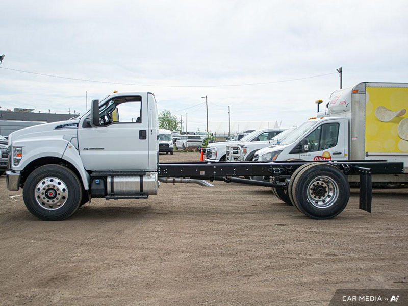 NEW 2026 Ford Super Duty F-750 Reg Cab - Oxford White Exterior / STEEL GRAY CLOTH Interior - $119,946 - Stock #E60003 - VIN 1FDPF7DX4TDF00667 - Photo 3