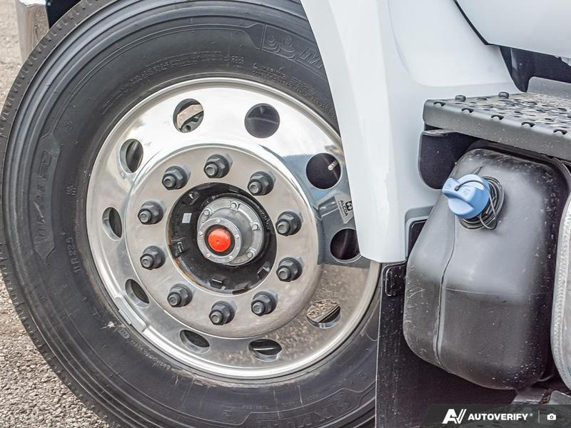 NEW 2026 Ford Super Duty F-750 REGULAR CAB DOCK HGT - Oxford White Exterior / STEEL GRAY CLOTH Interior - $123,523 - Stock #E60036 - VIN 1FDPF7DX6TDF04946 - Photo 6